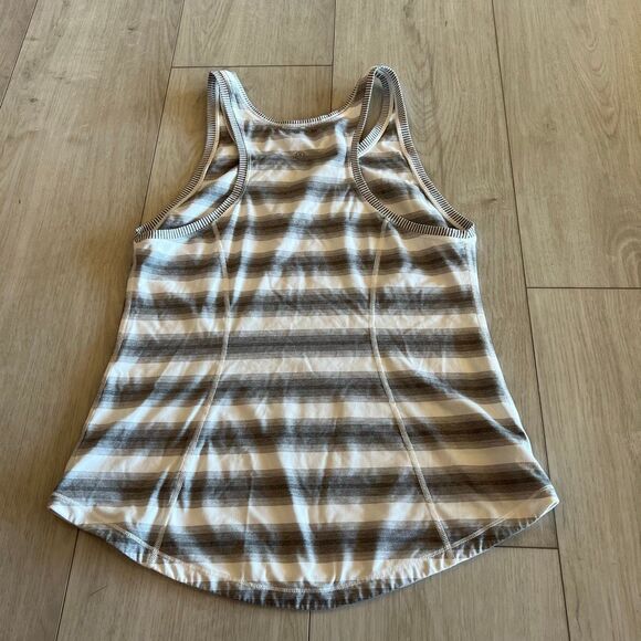 Lululemon women’s tank top size s - Picture 4 of 5